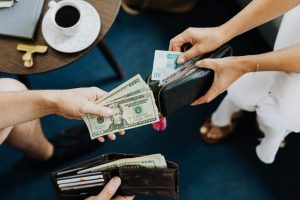 EarnIn vs. Chime vs. Dave - Which Cash Advance App Wins?